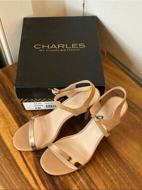 Charles by Charles David Beige Tan Sandals with Metallic Accent